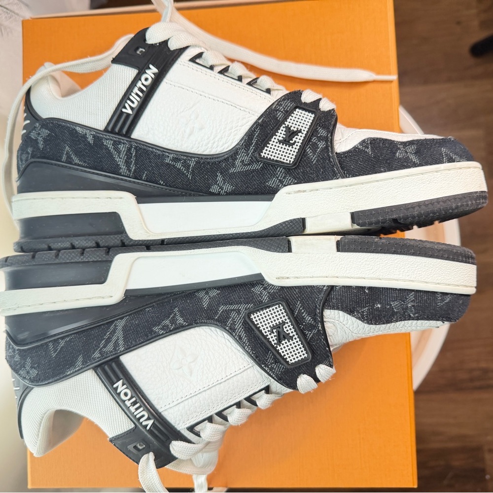 Louis Vuitton Monogram Black and White Sneakers - Picture 6 of 16